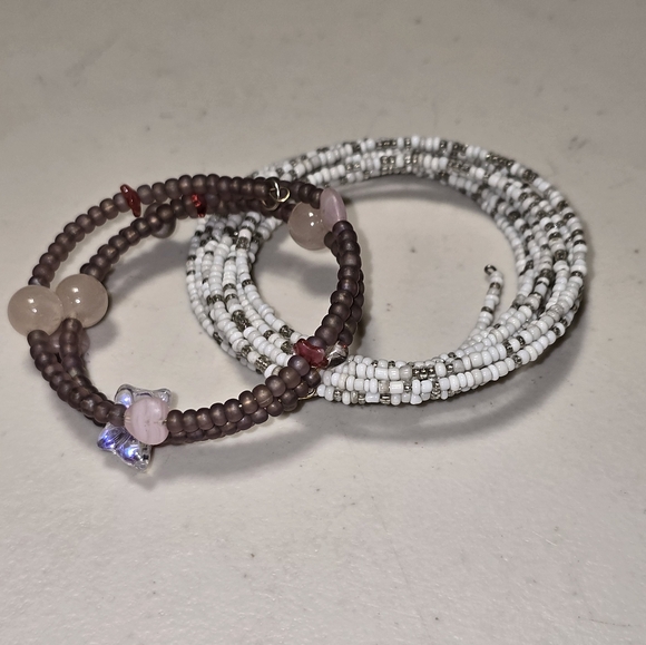 Lot of 2 Coiled Seed Bead Bracelets - Picture 1 of 3